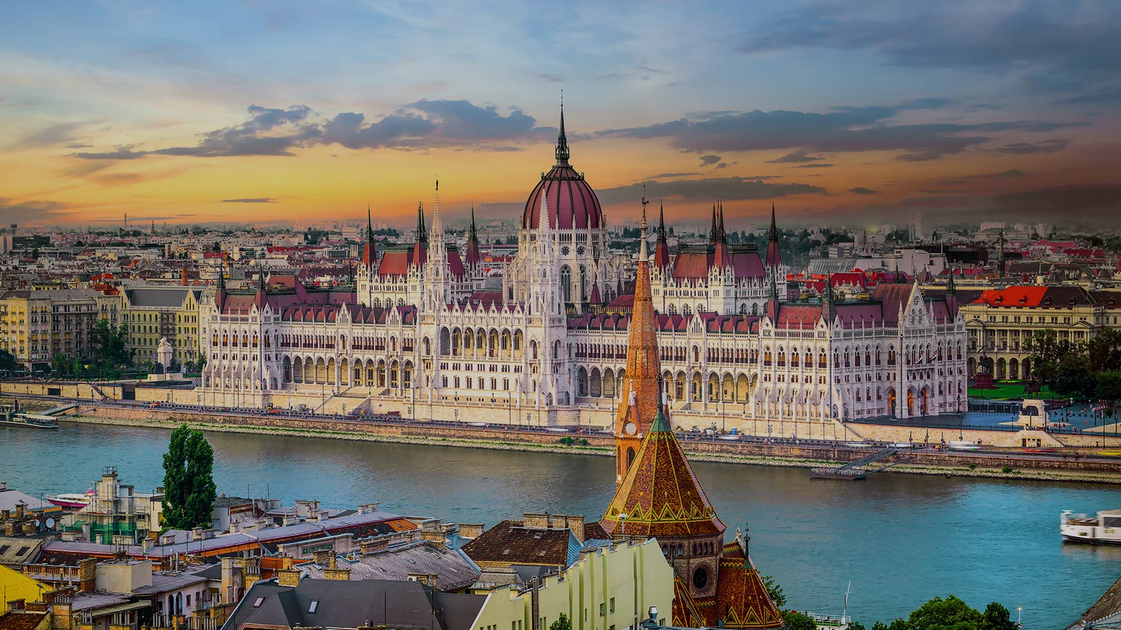 Croisière sur le Danube -Budapest-image-de-fond